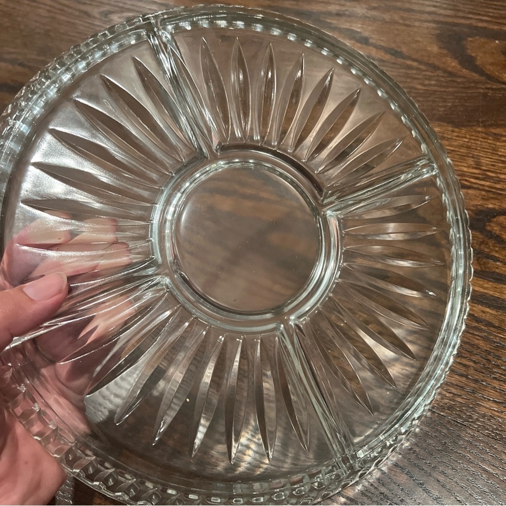 Heavy Clear Glass Divided Serving Dish Chips/Veggie Tray 4 Slots+Dip Center 11.5 - Picture 3 of 3